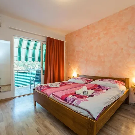 Guest house Malenica Sukosan