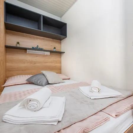 Guest house Malenica 3*