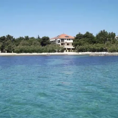 Malenica Guest house 3*